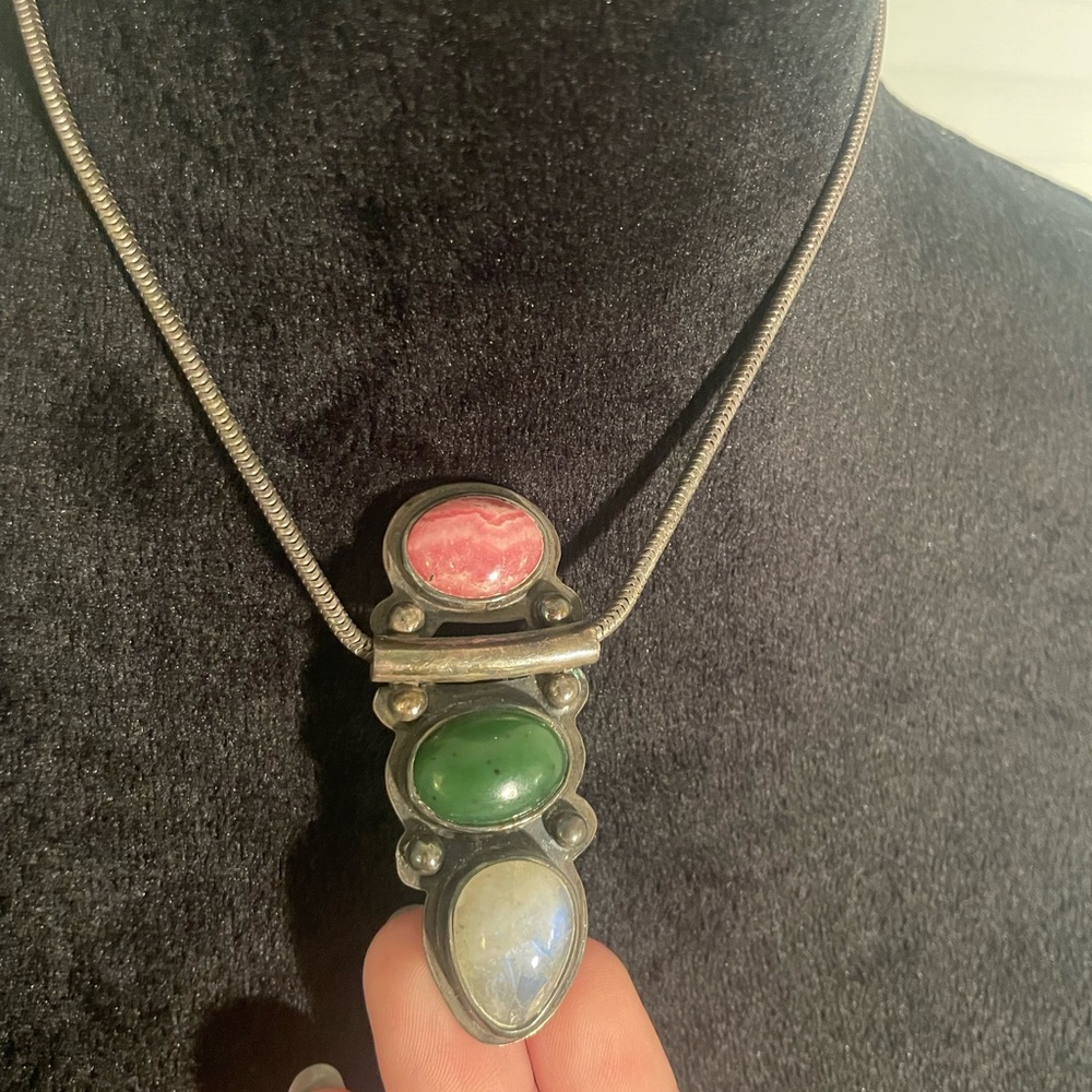 Vintage Mexican 3-Stone Opal Pendant Necklace - Picture 3 of 8